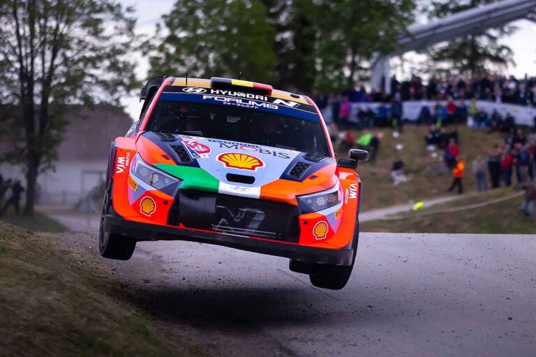 Herbst-Rallye: Neuville gibt sich die Ehre