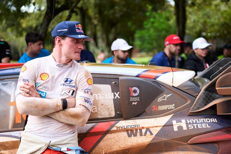 Fourmaux aus der Wertung genommen – Tänak rückt auf Rang vier