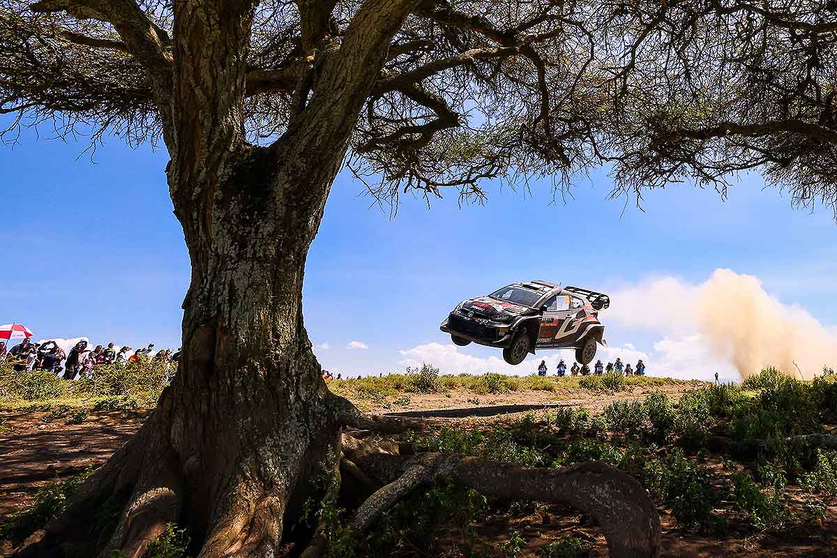 Safari Rallye nach Tag 1: Drei Toyotas vorn
