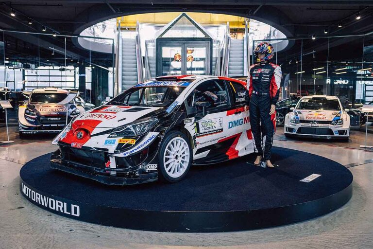 Ogier zeigt Weltmeisterautos in Motorworld München
