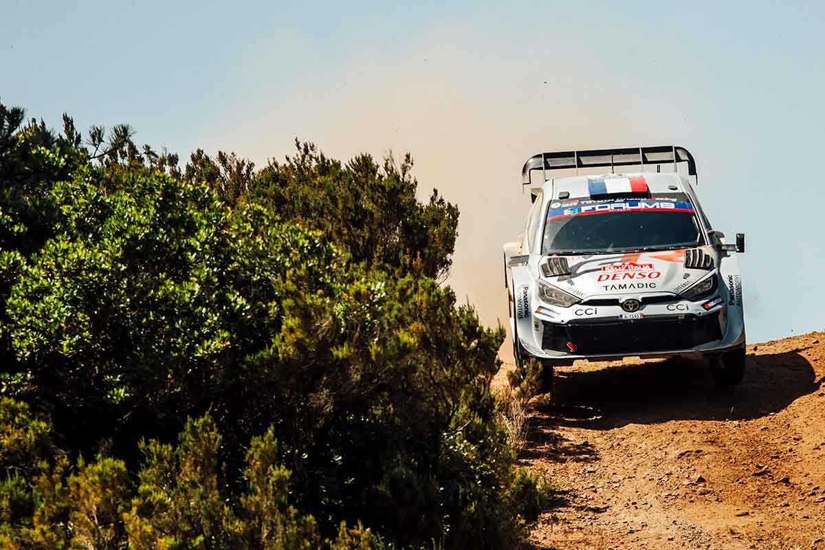 Ogier gewinnt Rallye Sardinien