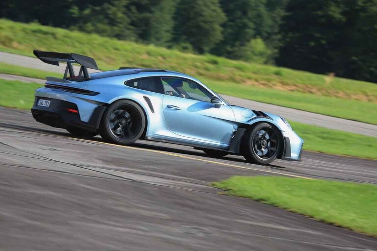 Walter Röhrl im Porsche 911 GT3 RS