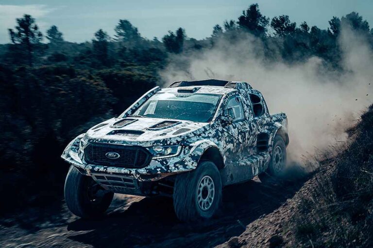 Ford greift mit Hilfe von M-Sport bei der Rallye Dakar an