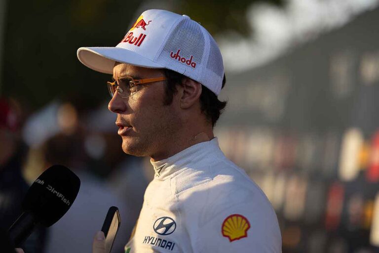 Thierry Neuville: „Gerüchte sind Humbug“