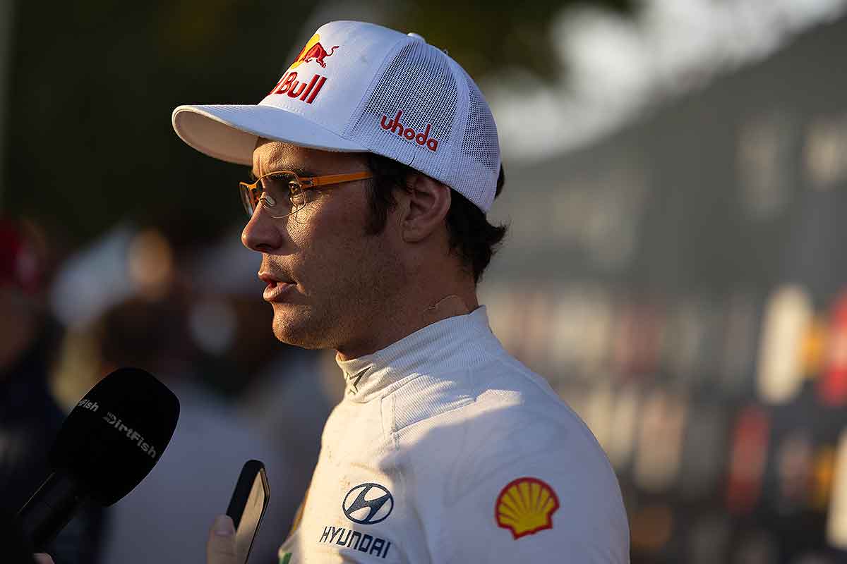 Thierry Neuville: „Gerüchte sind Humbug“