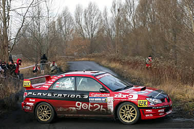 Kuchar mit knappem Sieg