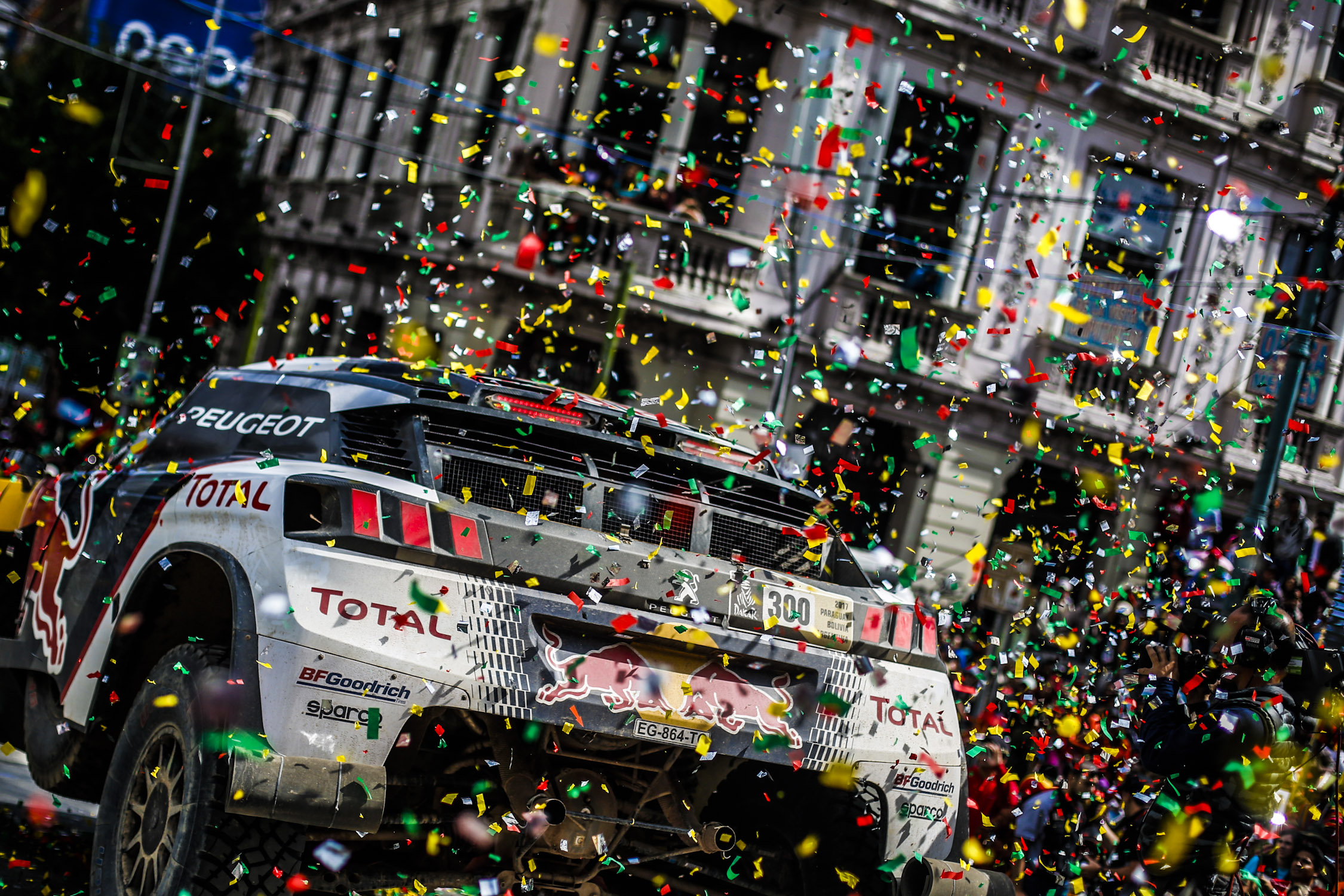 Dakar 2017: Peterhansel siegt vor Loeb