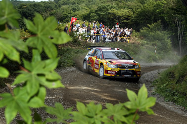 Solberg führt – Latvala mit Defekt
