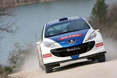 Andreucci siegt im Peugeot