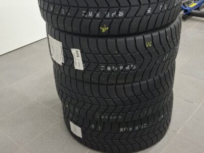 4 Stück NEUE Pirelli Rain 235/40R18 RWC
