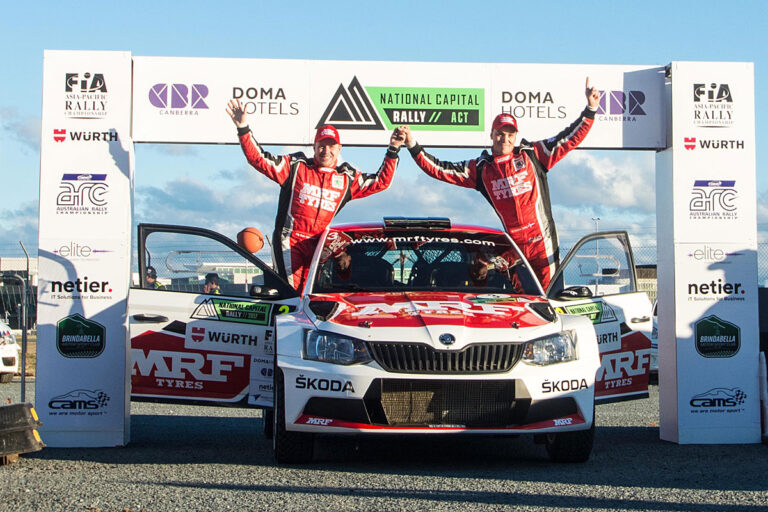 Veiby gewinnt erste APRC-Rallye