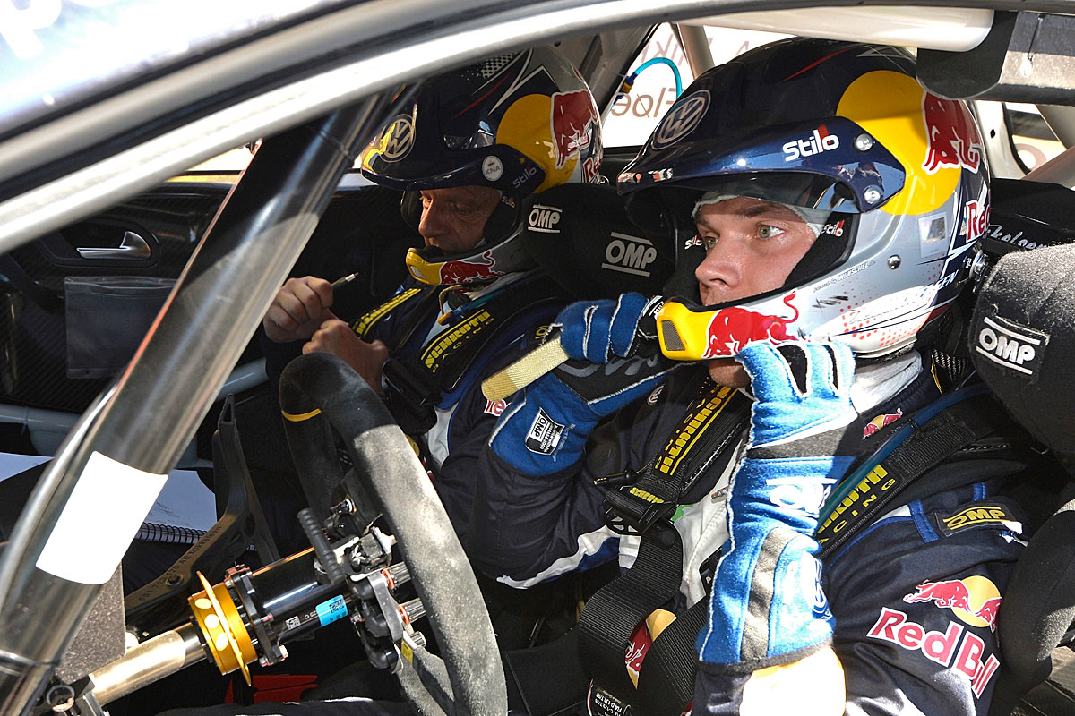 Mikkelsen im Blindflug an Ogier dran
