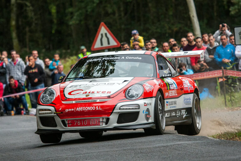 Neunelfer in Spanien ungeschlagen