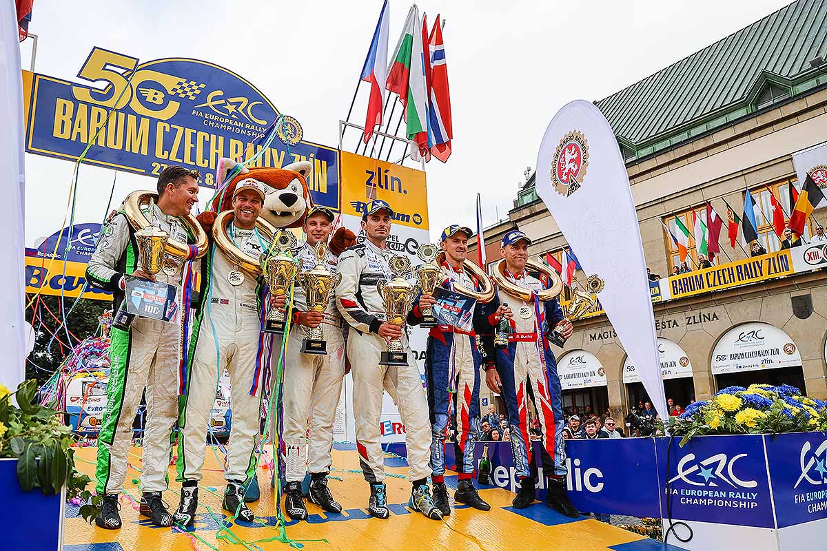 Kopecky staubt Sieg im Finale ab