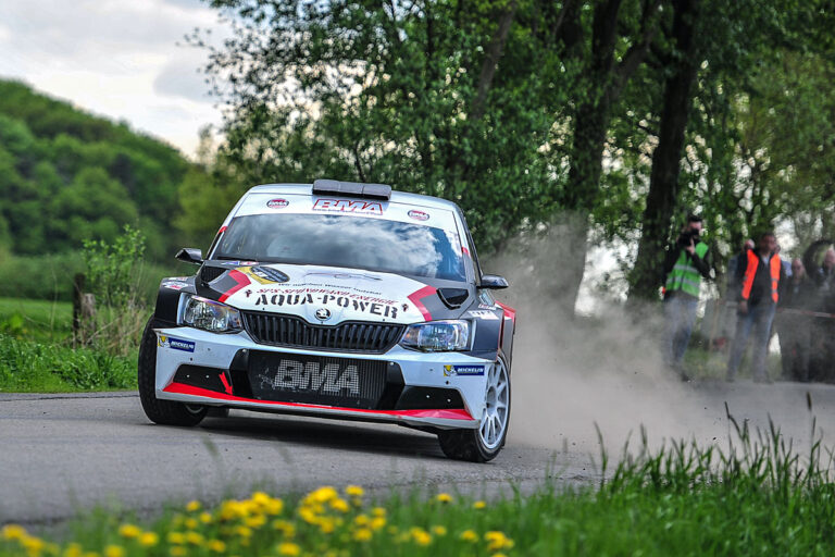 Rallye Sulingen: Riedemann greift Dinkel an