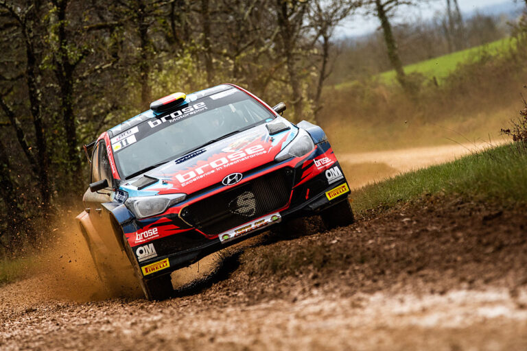 Erste Schotterlektion für Dominik Dinkel