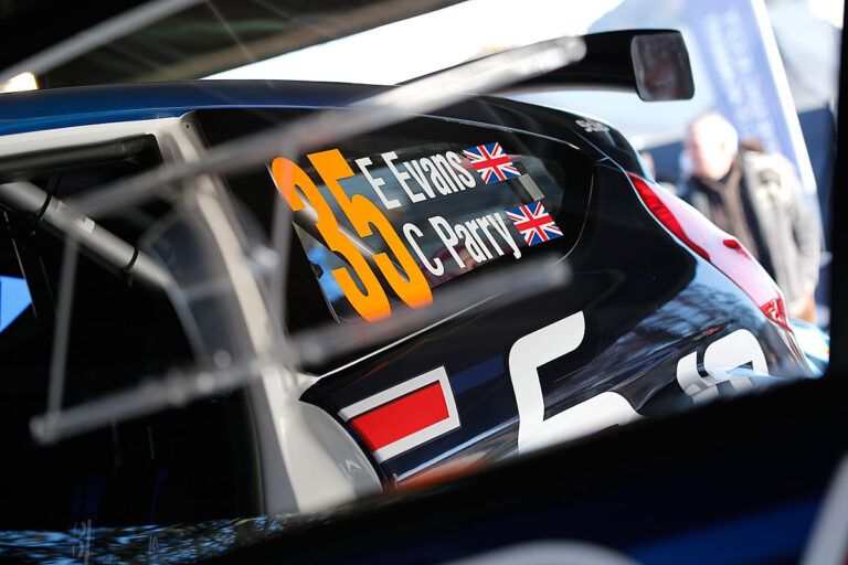 Circuit of Ireland: Elfyn Evans in eigener Liga