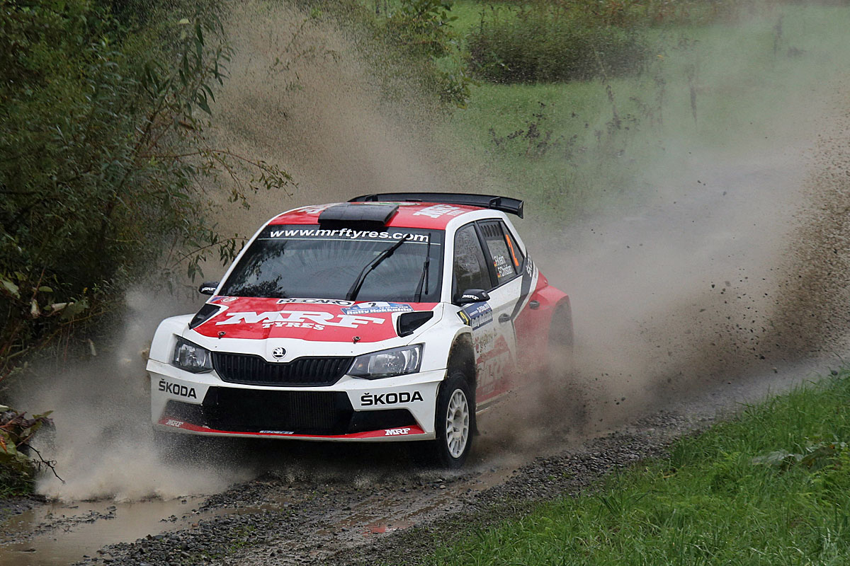 Rallye Hokkaido: Kreim führt hauchdünn vor Gill
