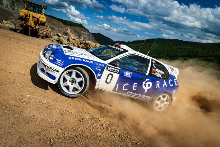 Herbstmanöver an drei Orten