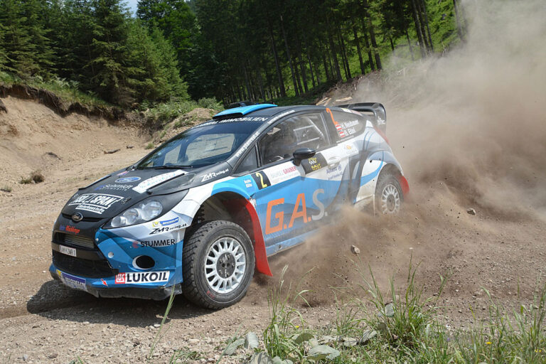 Neubauer gewinnt Schneebergland-Rallye