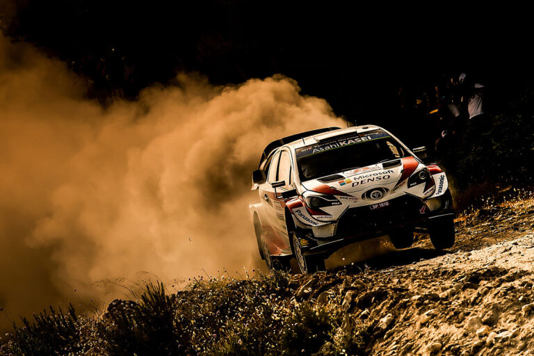 Latvala verspielt Führung – Probleme für Neuville