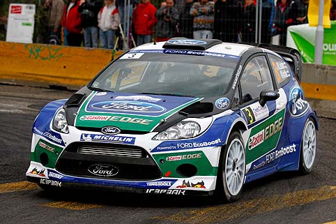 Latvala setzt Loeb unter Druck