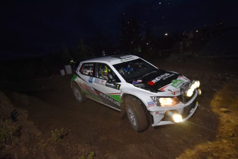 Wagner-Brüder vor Neubauer