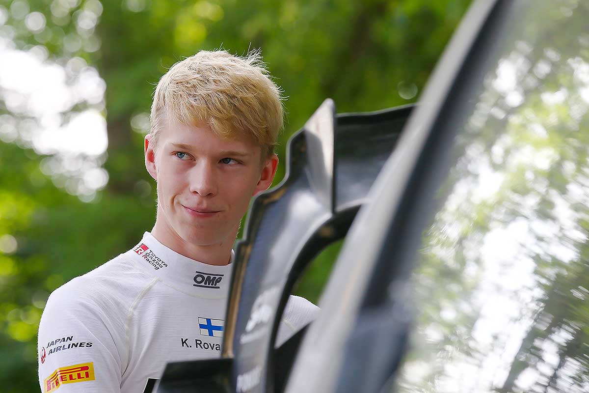 Rovanperä weiter knapp vorn – Neuville neuer Dritter