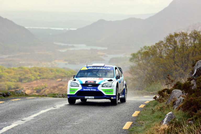 Kelly siegt – Cronin führt