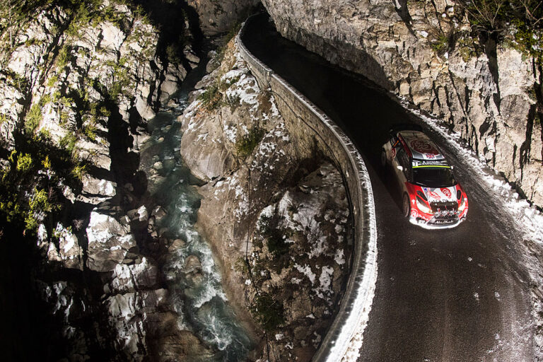 Meeke und Latvala raus!