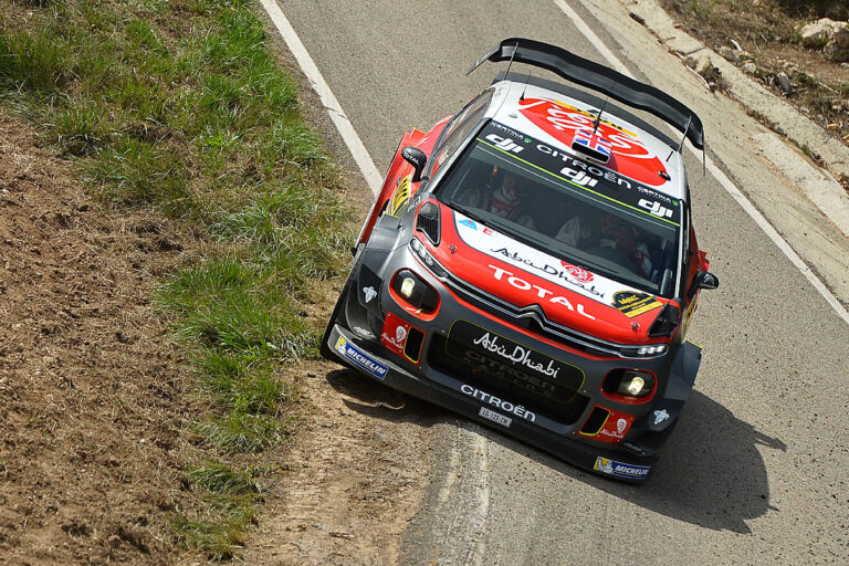 Kris Meeke gewinnt Rallye Spanien
