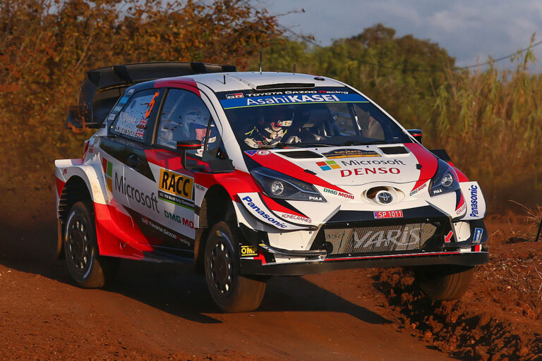 Kris Meeke setzt Bestzeit im Shakedown