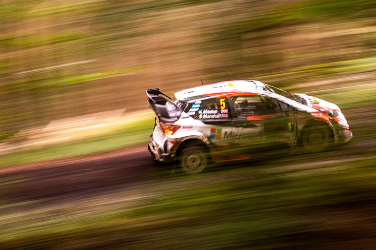 Meeke führt Heimspiel an