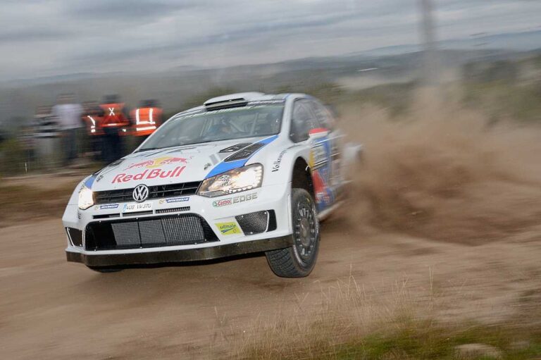 Latvala verdrängt Ogier von der Spitze
