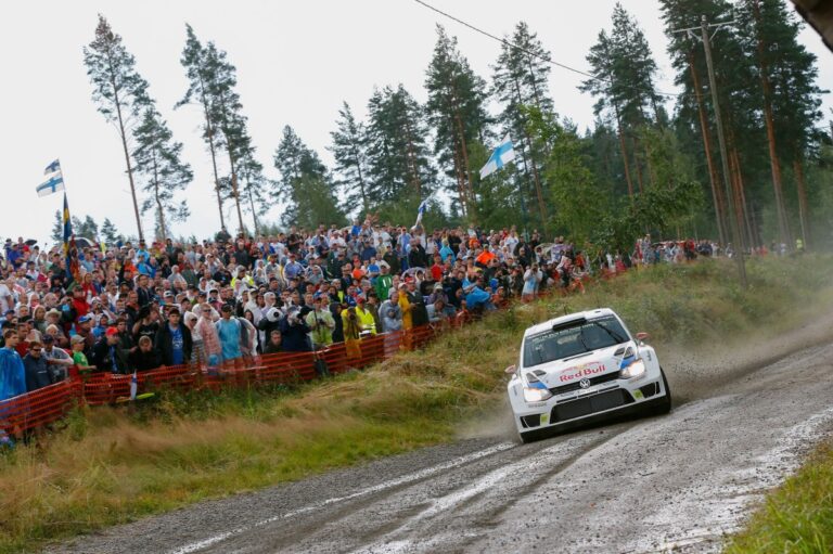 Latvala baut Vorsprung leicht aus