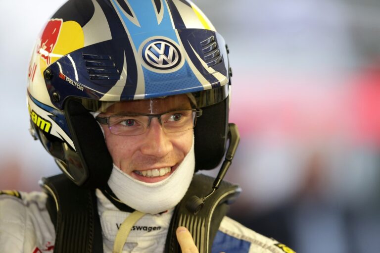 Latvala fährt allen davon – „0“ macht Probleme