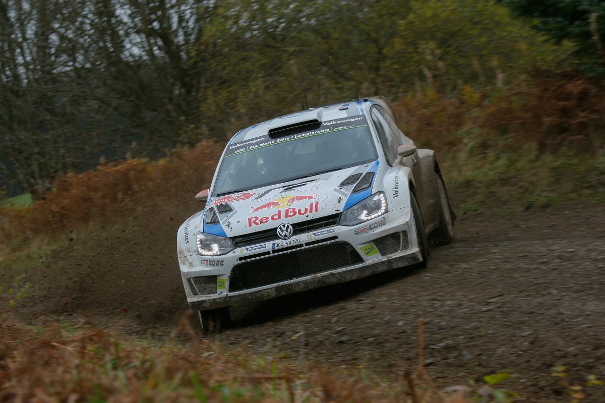 Ogier und Latvala setzen sich ab