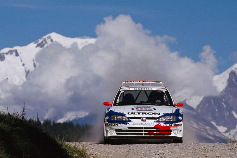 Loeb startet wieder mit Elena im Peugeot 306 Maxi