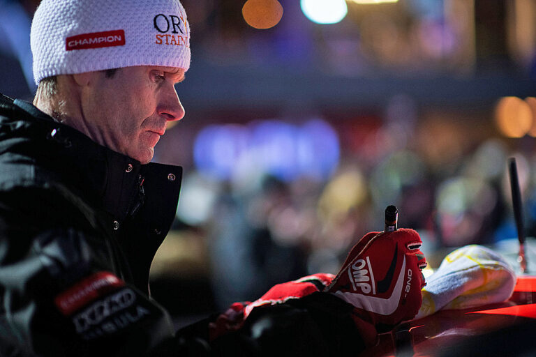 Grönholm nach Unfall raus – Tänak vorn