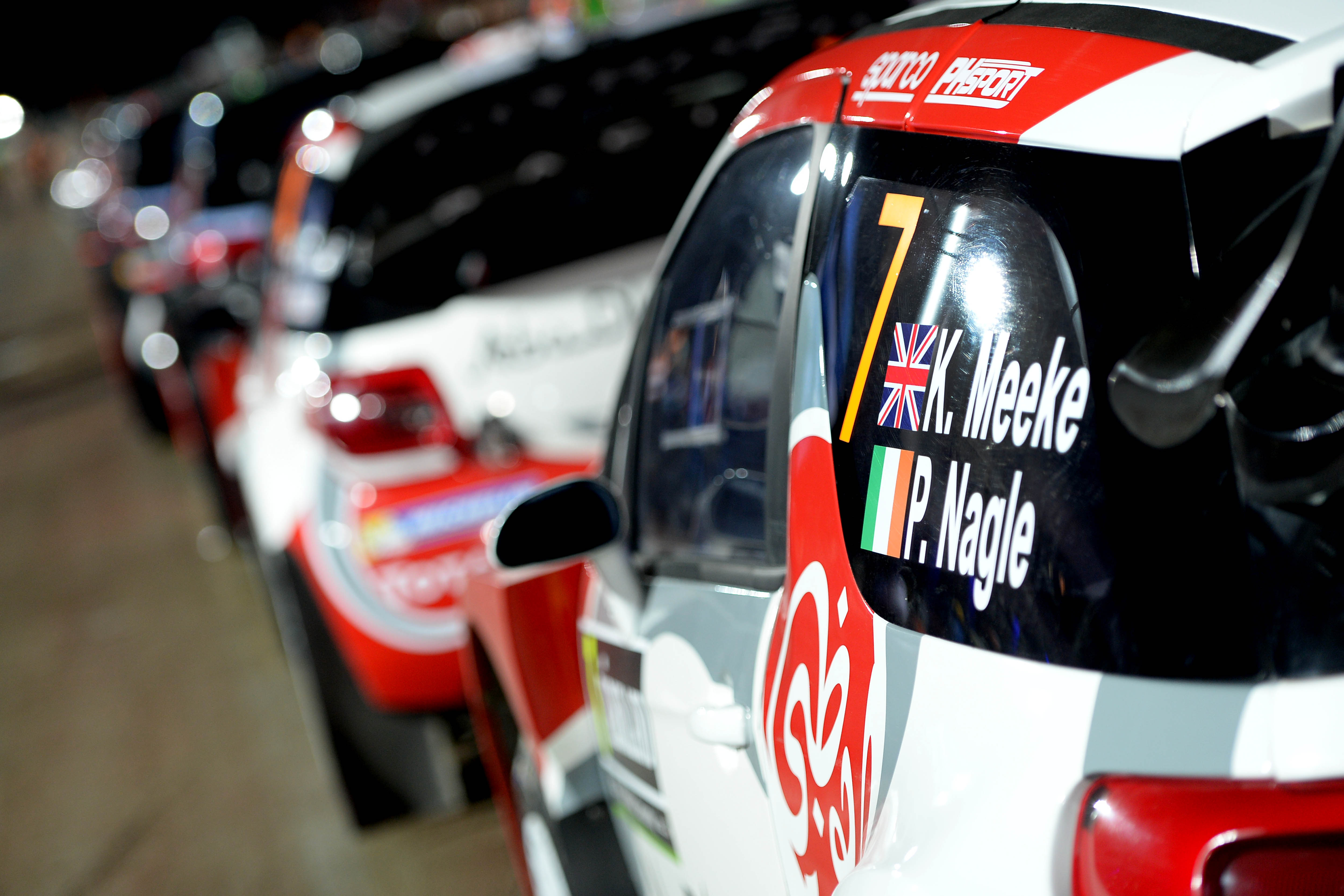Latvala setzt sich ab – Meeke auf zwei