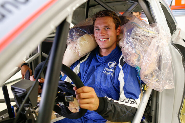 Mikkelsen bekommt Zweijahres-Vertrag bei Hyundai