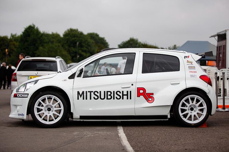 Mitsubishi R5 vorgestellt