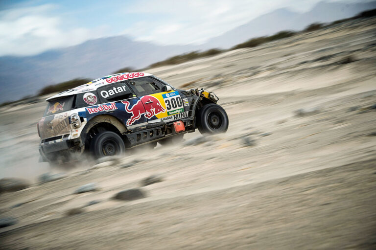 Sieg für Al-Attiyah, Loeb am Seil