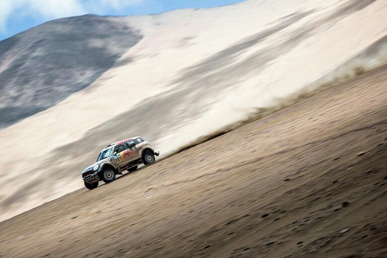 Nasser Al-Attiyah gewinnt die Dakar