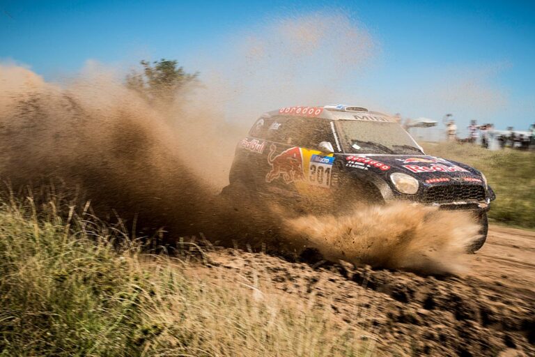 Al-Attiyah Schnellster beim Auftakt