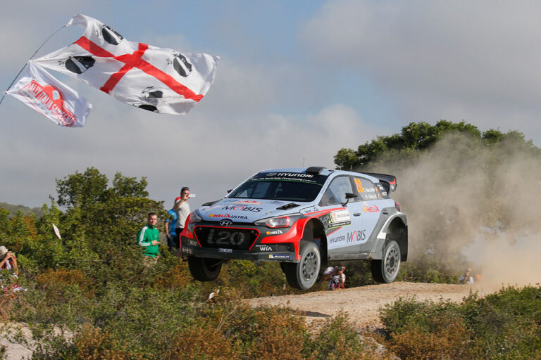 Neuville führt vor VW-Duo