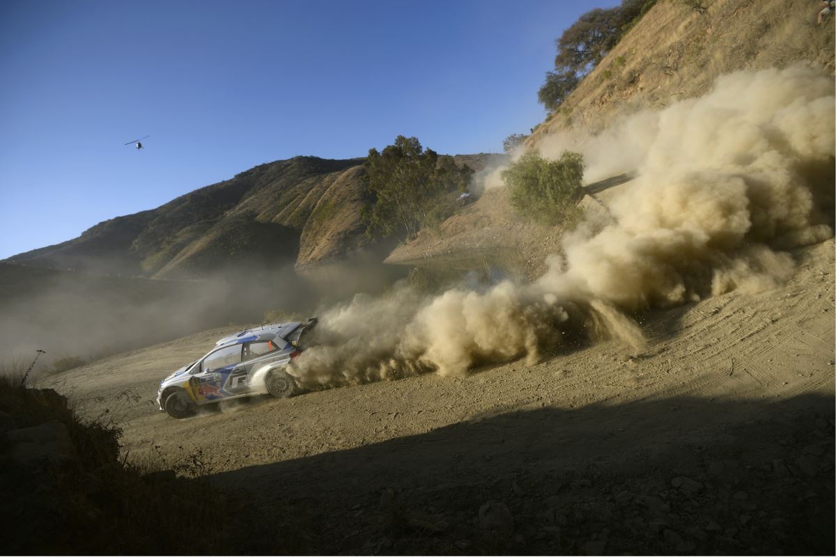 Ogier fährt dem Mexiko-Sieg entgegen