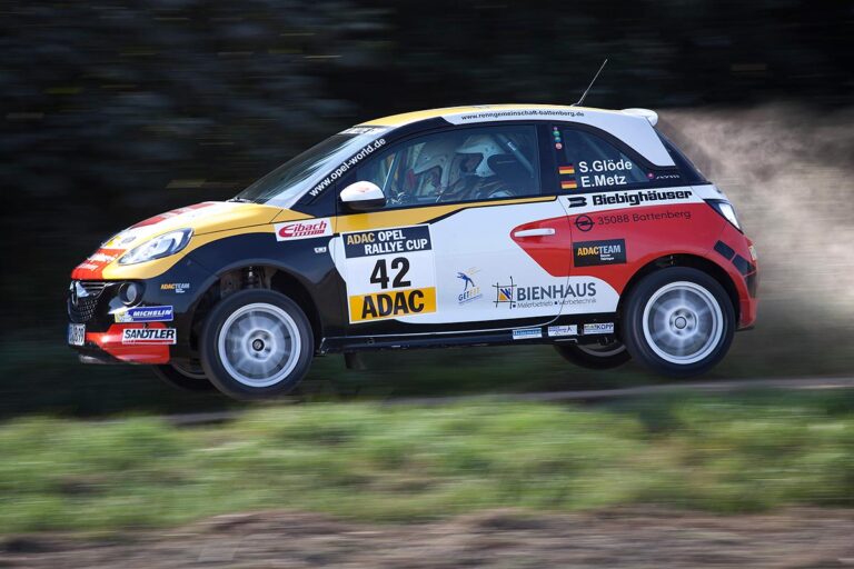 Opel: ‚Junioren‘ gegen ‚Senioren‘