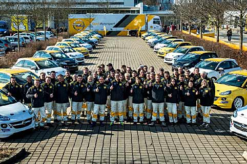 Opel übergibt Fahrzeuge