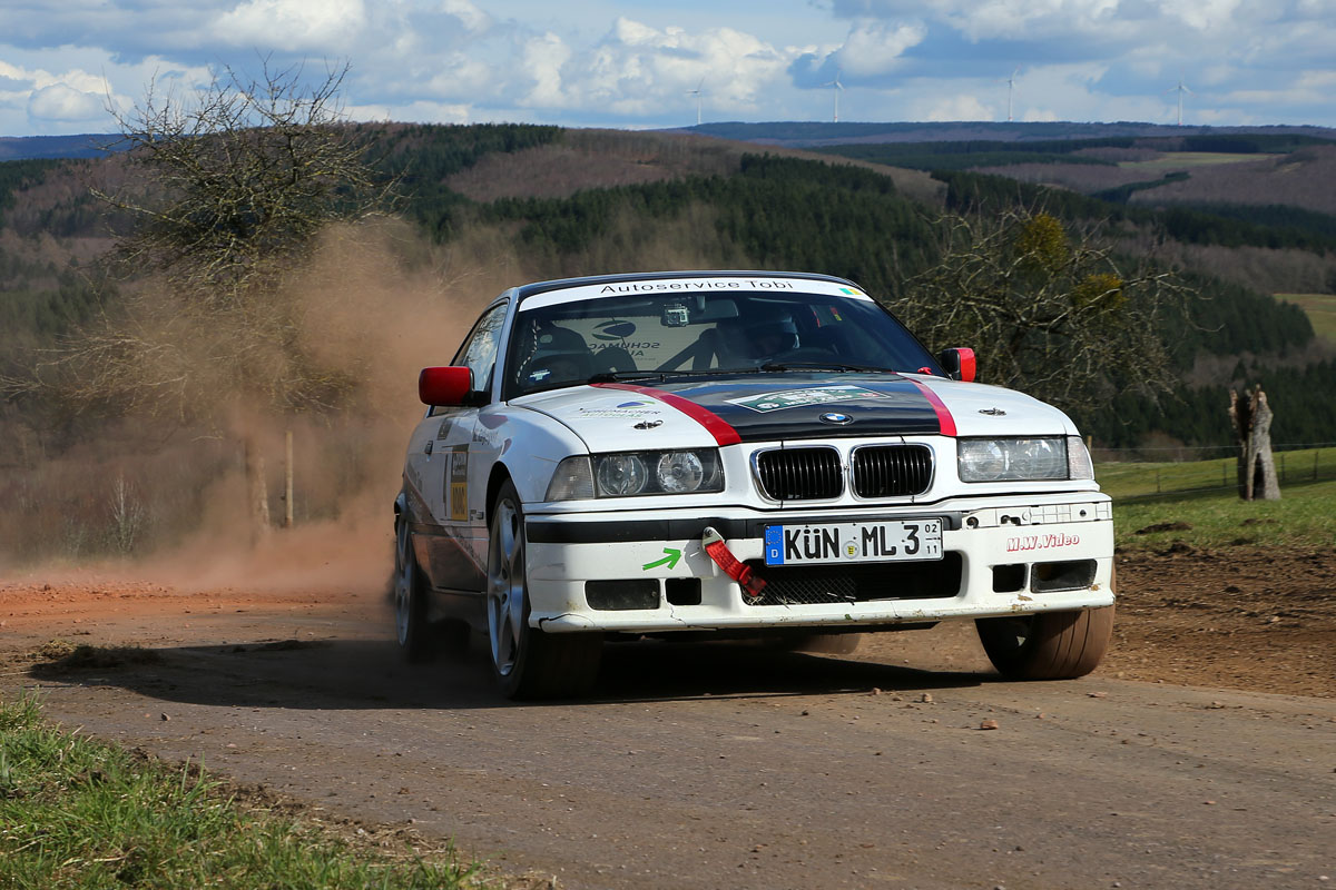 Löffelhardt gewinnt Rallyekrimi am Ostersamstag